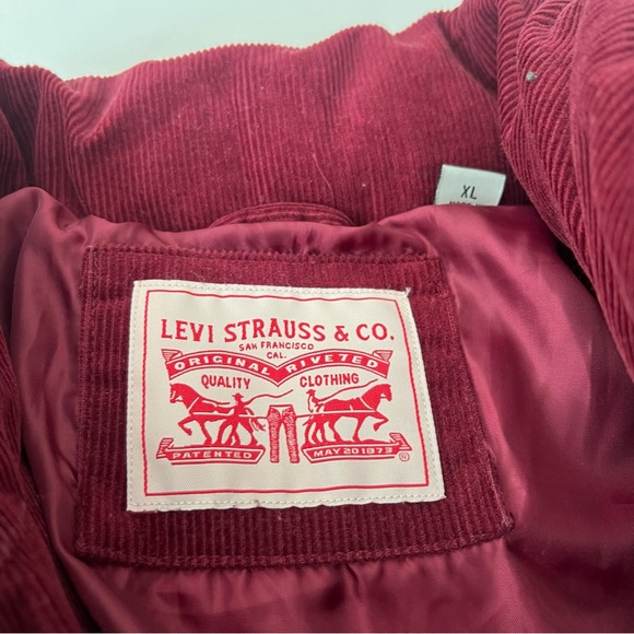 LEVI’S • XL Corduroy puffer jacket in burgundy - Picture 6 of 13